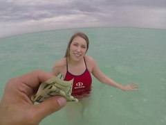 Leie, Bad, Strand, Grosser arsch, Blasen, Braunhaarige, Im freien, Pov