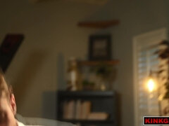 Anal, Blonde, Gants, Cuir, Masturbation, Muscle, Punition, Fessée