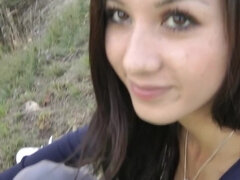 Sucer une bite, Brunette brune, Faciale, Public, Étudiant