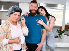 Любители, Большая жопа, Большой член, Минет, Брюнетки, Собачьи, Киски, Глотающие