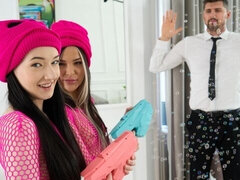 18 летние, Большая жопа, Большой член, Собачьи, Две девушки, Натуральные сиськи, Молоденькие, Сиськи