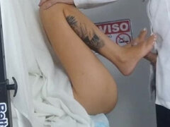 Enthousiasteling, Bedriegen, Arts, Flashing, Gynaecoloog, Handbeurt, Roodharige vrouw, Vrouw