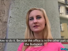 Blondine, Blasen, Spermaladung, Aufs gesicht abspritzen, Handjob, Im freien, Pov, Öffentlich