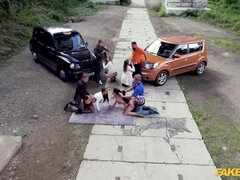 Gros cul, Gros seins, Voiture, Queue, En levrette, Hard, De plein air, Public