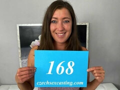 Blonde, Sucer une bite, Queue, Branlette thaïlandaise, Mère que j'aimerais baiser, Rasée, Dénudage, Nénés