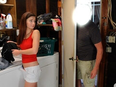 Blasen, Braunhaarige, Rasiert, Überraschung, Jungendliche (18+), Titten