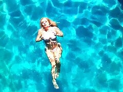 Zac Wild Watches Beautiful Gabi Paltrova Twerks Her Bubble Butt It Makes His Dick Hard