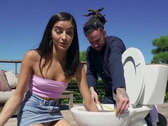 Mamada, Morena, Polla, Estilo perrito, Enorme, Interracial, Al aire libre, Tetas