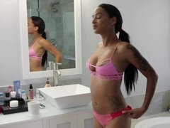 After shower exotic belle has amazing sex with married guy