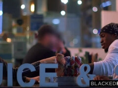 Schlafzimmer, Schwarz, Braunhaarige, Küssen, Lecken, Natürlichen titten, Muschi, Reiten