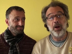 Grosse bite, Gros seins, Sucer une bite, Britannique, Brunette brune, Plantureuse, Éjaculer dans la bouche, Humiliation