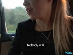 Amateur, Sucer une bite, Voiture, Faciale, De plein air, Pov, Public