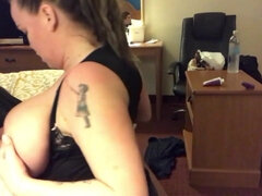 Tetas grandes, Tetona, Casero, Mamá, Tetas naturales, Tatuaje, Paja con tetas, Tetas