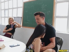 Asiatisch, Schwarz, Muschi, Schulmädchen, Verführt