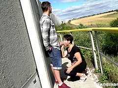 Blasen, Cfnm, Spermaladung, Masturbation, Milf, Mutti, Öffentlich, Schreiend