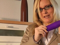 Blond, Hondjeshouding, Fetisj, Hardcore, Moeder, Orgasme, Alleen, Tiener