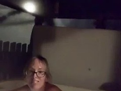 Sex of a mature slut with big tits in the bath
