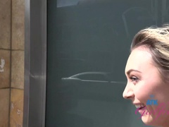 Amateur, Rubia, Despelote, Novia, Al aire libre, Pov, Coño, Falda