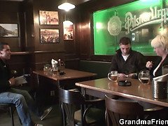 Grote kont, Grote lul, Grote mammen, Rondborstig, Omie, Rijpe lesbienne, Realiteit, Trio