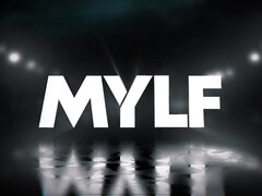 Lieveling, Grote lul, Zwart, Pijpbeurt, Bedriegen, Man die toekijkt, Hardcore, Moeder die ik wil neuken