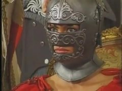 Grote mammen, Pijpbeurt, Sperma in gezicht, Hakken, Masker, Natuurlijke tieten, Pornster, Oud