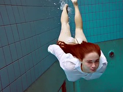 Lieveling, Grote mammen, Erotisch, Fetisj, Biljart, Openbaar, Roodharige vrouw, Onderwater