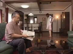 Enthousiasteling, Aziatisch, Pijpbeurt, Naakte man aangeklede vrouw, Japaans, Tiener, Slet