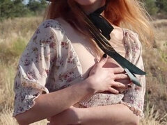 Verga grande, Mamada, Corridas, Pezones, Al aire libre, Público, Pelirrojo, Bajo la falda