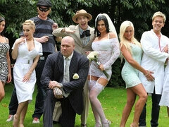 デカ尻, デカチン, デカパイ, フェラチオ, 結婚, バック, 人形, オッパイの