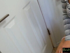 Salle de bains, Gros seins, Sucer une bite, Tir de sperme, Femelle, Hd, Orgasme, Douche