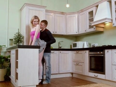 18 летние, Блондинки, Минет, Семяизвержение, Собачьи, Мастурбация, Русские, Глотающие