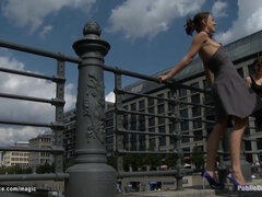 Sucer une bite, Brunette brune, Queue, Allemand, Hard, Hd, Public