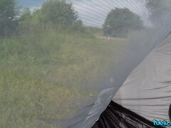 Leie, Betrug, Hundestellung, Handjob, Im freien, Pov, Öffentlich, Ehefrau