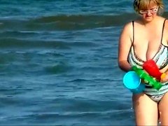 Plage, Compilation, Mamie, Énorme, Mature, Mère que j'aimerais baiser, Mamelons, Voyeur