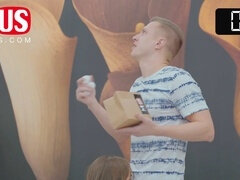 Amerikanisch, In den arsch, Blasen, Braunhaarige, Spermaladung, Spiele, Küssen, Masturbation