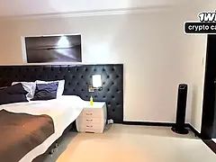 Amateur, Baby sitter, Couple, Éjaculation interne, Hd, Hôtel, Piscine, Public