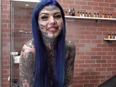 Australian beauty Amber Luke gets a brand-new nose tattoo