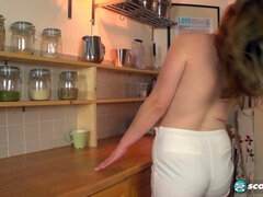 Grote mammen, Blond, Rondborstig, Hd, Keuken, Masturbatie, Natuurlijke tieten, Tieten likken