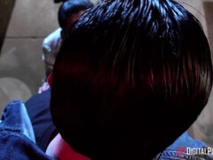 Grosse titten, Schlampe, Braunhaarige, Vollbusig, Hardcore, Muschi, Tätowierung, Titten