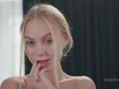 Жопа, Пальцем, Большие дырки, Белье, Киски, Бритые, Соло, Молоденькие