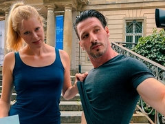 Blondine, Blasen, Hundestellung, Handjob, Rasiert, Entkleiden, Tätowierung, Jungendliche (18+)