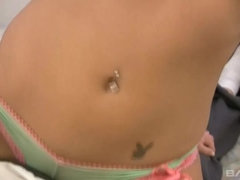 18 ans, Amateur, Brunette brune, Lingerie, Culottes ou slips, Pov, Adolescente