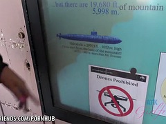 Playa, Verga grande, Morena, Penetracion con dedos, Novia, Sexo duro, Público, Chupando