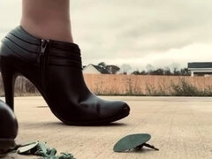 Enthousiasteling, Leger, Dominante vrouw, Fetisj, Voeten fetish, Buiten