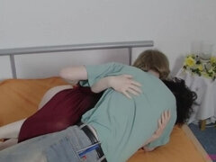 Enthousiasteling, Pijpbeurt, Stel, Sperma in mond, Sperma shot, Hondjeshouding, Natuurlijke tieten, Tieten likken