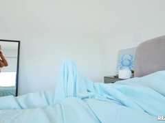 Badkamer, Zwart, Sperma in gezicht, Reusachtig, Latijnse vrouw, Douche, Slet, Tieten likken