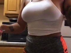Startender Booty: busty Latina homemade