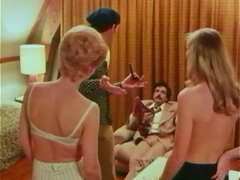 Américain, Gros seins, Sucer une bite, Classique, Tir de sperme, Groupe, Mère que j'aimerais baiser, Rétro