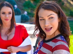Amerikanisch, Grosser arsch, Braunhaarige, Hundestellung, Familie, Milf, Im freien, Flotter dreier