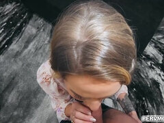 Rubia, Mamada, Garganta profunda, Polla, Sucio, Atragantadas, Sexo duro, Madres para coger